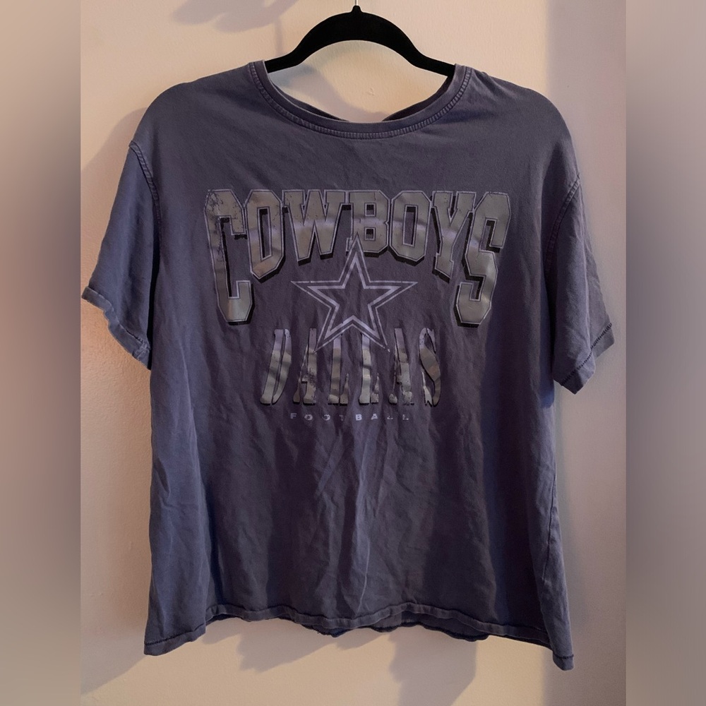 Dallas Cowboys logo crop top in Cowboy Blue and Silver. Women’s size small.